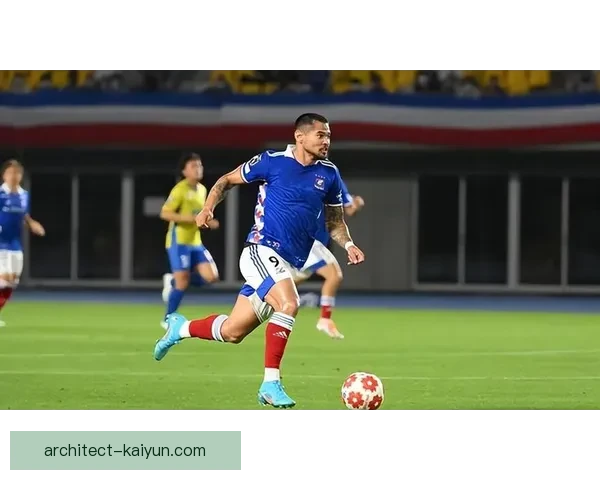 足球新星速递：年轻球员状态回暖，备受期待的未来之星崭露头角。